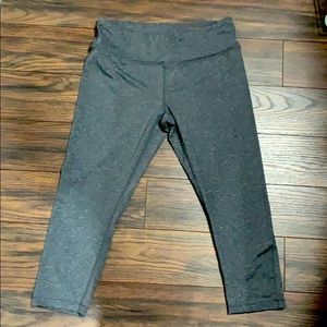 Crane & Lion grey workout cropped leggings